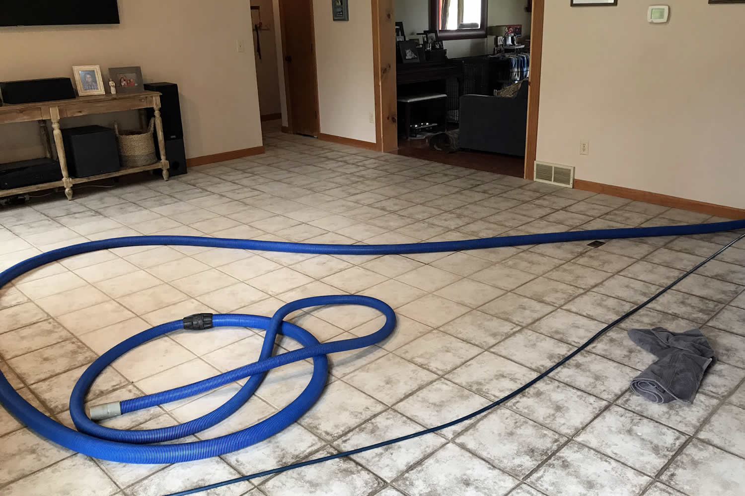 carolina-clean-pro-carpet-cleaning-upholstery-tile-grout-cleaning-hard-floor-hardwood-floor-cleaning-service-for-Garner-Raleigh-Cary-Clayton-Smithfield-Johnston-County-Wake-County-NC-30